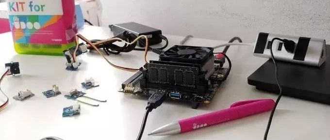 Udoo推出超迷你Arduino兼容计算机Bolt，基于锐龙V1000嵌入式平台