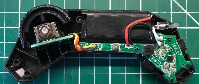 牛人diy：采用NRF24L01改造电动滑板遥控器，性能杠杠的~