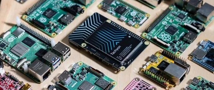 自带5G的骁龙开发板，性能相当强劲 — Particle Tachyon